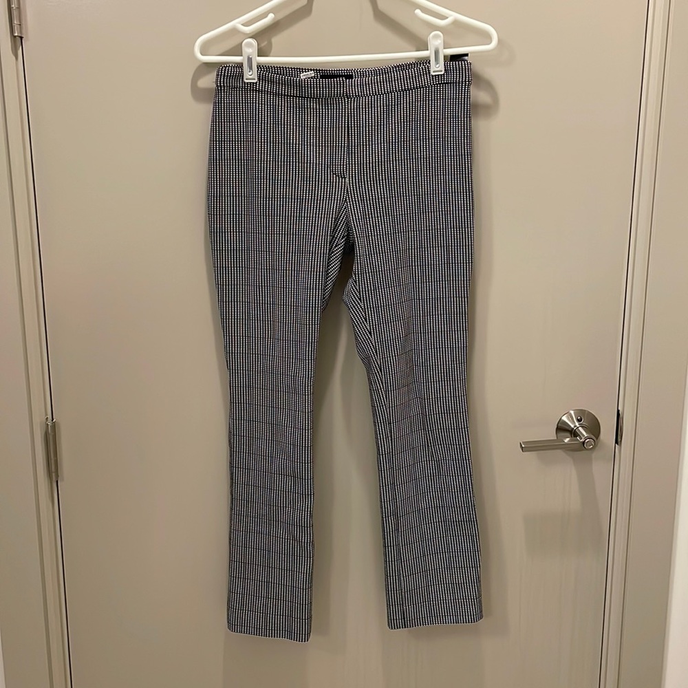 Womens Theory trousers, size 0. Love these but they don’t fit anymore!